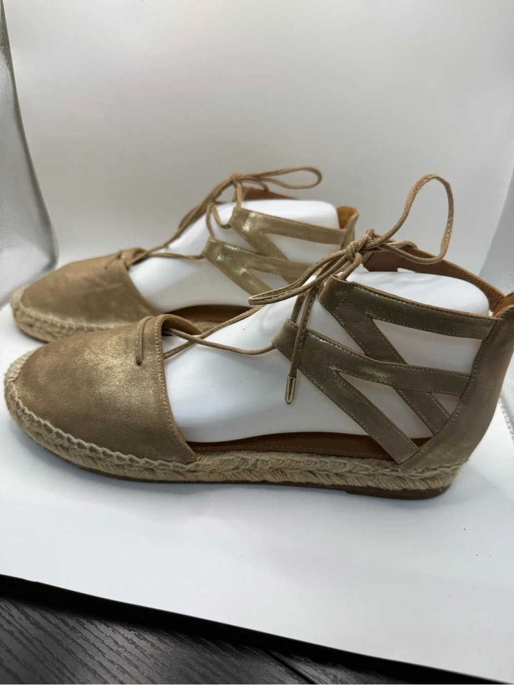 Aquazzura Belgravia Lace-Up Espadrille Flats Gold Metallic Suede US 8 *Flawed